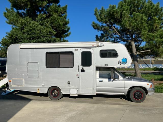 ハイラックス ベースグレード キャンピングカー(4枚目)