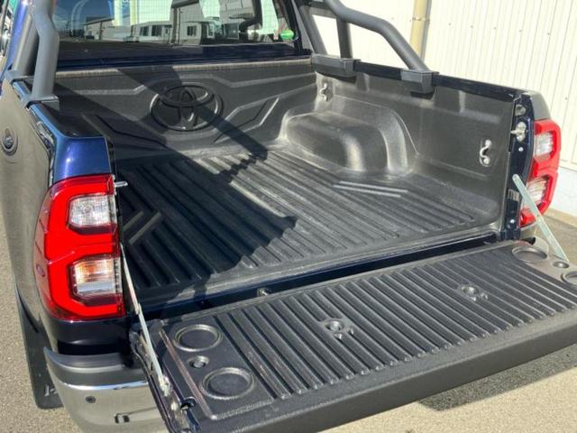 ハイラックス ４ＷＤ　Ｚ　純正　ＳＤナビ／衝突安全装置／車線逸脱防止支援システム／ヘッドランプ　ＬＥＤ／ＥＴＣ／ＥＢＤ付ＡＢＳ／横滑り防止装置／フルセグＴＶ／エアバッグ　運転席／エアバッグ　助手席／エアバッグ　サイド　４ＷＤ（19枚目）