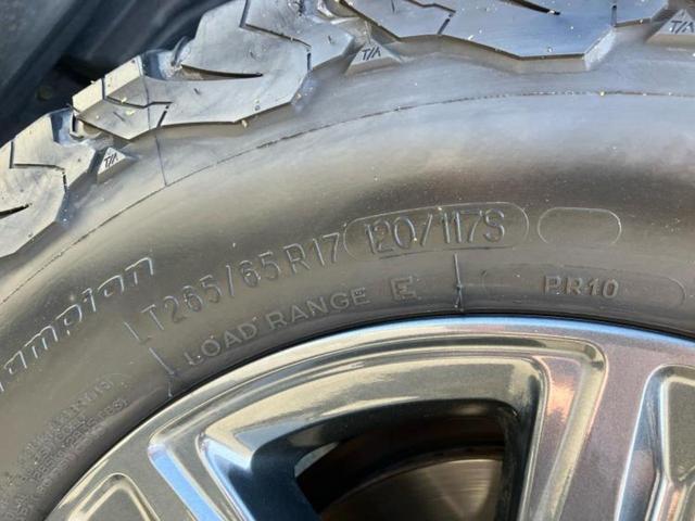 ハイラックス ４ＷＤ　Ｚ　新品タイヤ／純正　ＳＤナビ／衝突安全装置／車線逸脱防止支援システム／ヘッドランプ　ＬＥＤ／Ｂｌｕｅｔｏｏｔｈ接続／ＥＴＣ／ＥＢＤ付ＡＢＳ／横滑り防止装置／クルーズコントロール／バックモニター　４ＷＤ（52枚目）