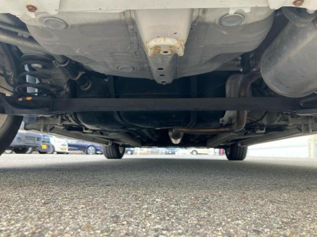 スイフト ＲＳ　新品タイヤ／社外　ＳＤナビ／ヘッドランプ　ＨＩＤ／ＥＴＣ／ＥＢＤ付ＡＢＳ／エアバッグ　運転席／エアバッグ　助手席／衝突安全ボディ／アルミホイール　純正　１６インチ／パワーウインドウ　ＨＩＤヘッドライト（44枚目）