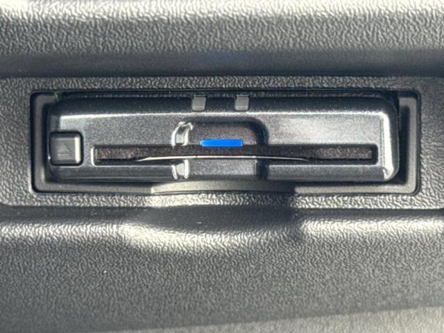 ハイエースバン ロングスーパーGLダークプライム2 保証書/衝突安全装置/両側電動スライドドア/車線逸脱防止支援システム/シート ハーフレザー/ETC/EBD付ABS/横滑り防止装置/エアバッグ 運転席/エアバッグ 助手席/MTモード付き ワンオーナー(24枚目)