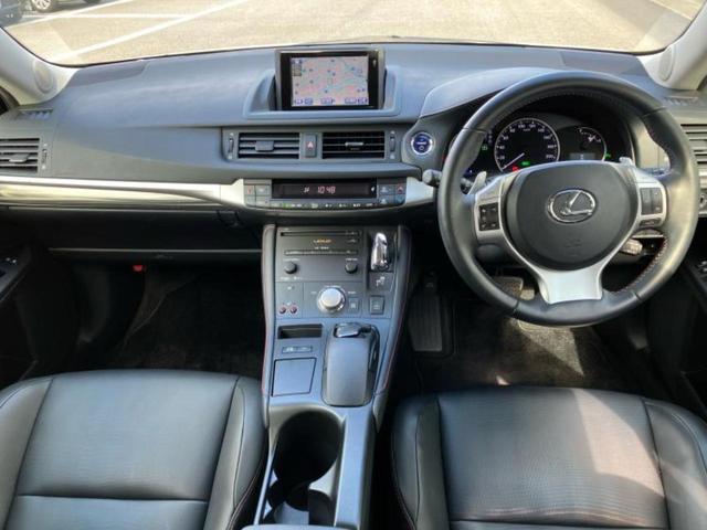 CT クリエイティブテキスタイルインテリア 新品タイヤ/保証書/純正 HDDナビ/シートヒーター/ETC/EBD付ABS/横滑り防止装置/アイドリングストップ/バックモニター/フルセグTV/DVD/エアバッグ 運転席/エアバッグ 助手席 記録簿(9枚目)