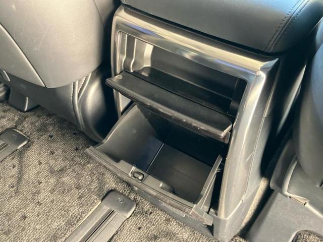 WECARSの展示場では実際に見て、触ってお車をお選びいただけます!知識の豊富な営業スタッフが様々なカーライフをご提案いたします!