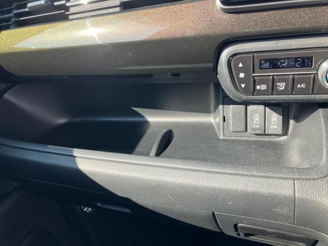 ナビ、ドラレコ、ＥＴＣ、フリップダウンモニター、デジタルインナーミラーｅｔｃ…後付け可能です！オプションも豊富に取り揃えておりますのでご安心ください！