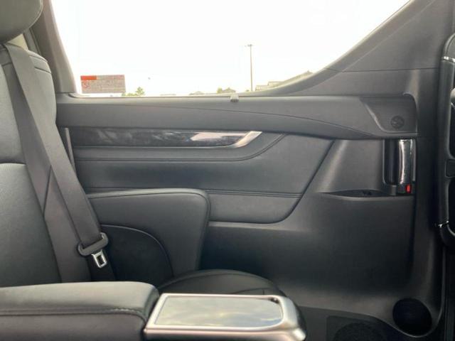 ＷＥＣＡＲＳでは各商談席に大型モニターをご用意しております！見やすい大画面でゆったりと全国の在庫をご覧いただけます！是非ご来店お待ちしております！