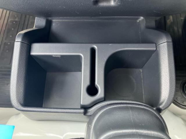 ハイゼットトラック スタンダード　新品タイヤ／エアバッグ　運転席／エアバッグ　助手席／衝突安全ボディ／パワーステアリング／マニュアルエアコン／ユーザー買取車／最大積載量３５０ｋｇ／デュアルエアバッグ／アクセサリーソケット／間欠ワイパー（17枚目）