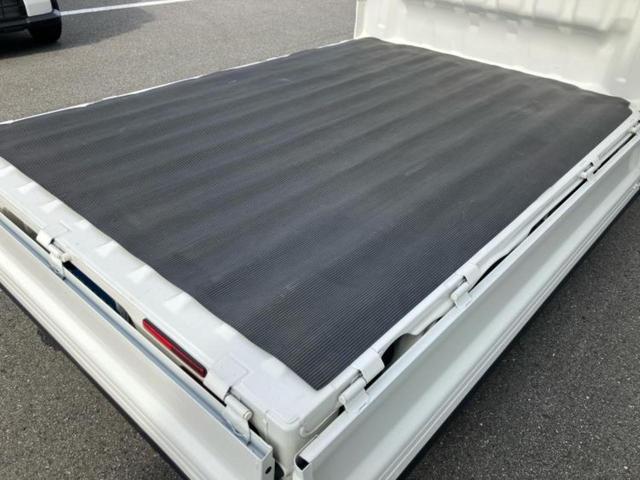 ハイゼットトラック スタンダード　新品タイヤ／エアバッグ　運転席／エアバッグ　助手席／衝突安全ボディ／パワーステアリング／マニュアルエアコン／ユーザー買取車／最大積載量３５０ｋｇ／デュアルエアバッグ／アクセサリーソケット／間欠ワイパー（29枚目）