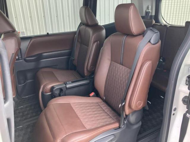 ノア ハイブリッドZ ディスプレイオーディオ+ナビ10.5インチ/フリップダウンモニター 純正 14インチ/トヨタセーフティセンス/両側電動スライドドア/シートヒーター/車線逸脱防止支援システム/電動バックドア(8枚目)