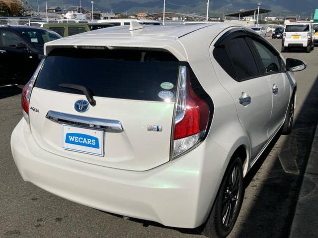 アクア Sスタイルブラック 新品タイヤ/保証書/純正 SDナビ/衝突安全装置/車線逸脱防止支援システム/ヘッドランプ LED/ETC/EBD付ABS/横滑り防止装置/アイドリングストップ/フルセグTV/エアバッグ 運転席 記録簿(3枚目)