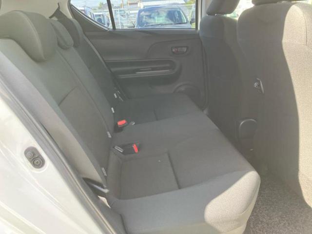 アクア Sスタイルブラック 新品タイヤ/保証書/純正 SDナビ/衝突安全装置/車線逸脱防止支援システム/ヘッドランプ LED/ETC/EBD付ABS/横滑り防止装置/アイドリングストップ/フルセグTV/エアバッグ 運転席 記録簿(5枚目)