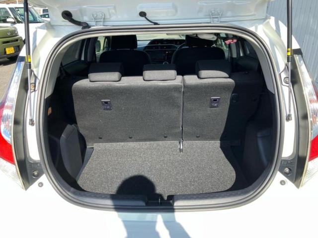 アクア Sスタイルブラック 新品タイヤ/保証書/純正 SDナビ/衝突安全装置/車線逸脱防止支援システム/ヘッドランプ LED/ETC/EBD付ABS/横滑り防止装置/アイドリングストップ/フルセグTV/エアバッグ 運転席 記録簿(8枚目)