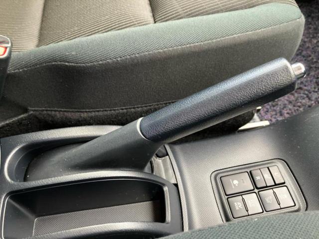 アクア Sスタイルブラック 新品タイヤ/保証書/純正 SDナビ/衝突安全装置/車線逸脱防止支援システム/ヘッドランプ LED/ETC/EBD付ABS/横滑り防止装置/アイドリングストップ/フルセグTV/エアバッグ 運転席 記録簿(18枚目)