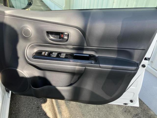 アクア Sスタイルブラック 新品タイヤ/保証書/純正 SDナビ/衝突安全装置/車線逸脱防止支援システム/ヘッドランプ LED/ETC/EBD付ABS/横滑り防止装置/アイドリングストップ/フルセグTV/エアバッグ 運転席 記録簿(20枚目)