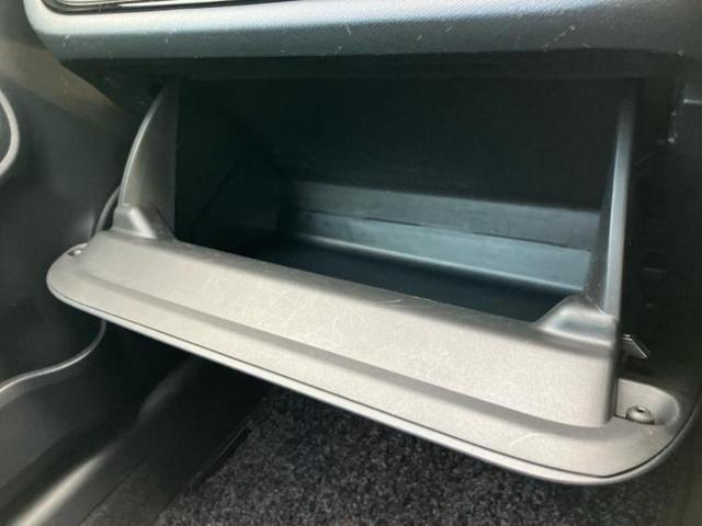 アクア Sスタイルブラック 新品タイヤ/保証書/純正 SDナビ/衝突安全装置/車線逸脱防止支援システム/ヘッドランプ LED/ETC/EBD付ABS/横滑り防止装置/アイドリングストップ/フルセグTV/エアバッグ 運転席 記録簿(27枚目)