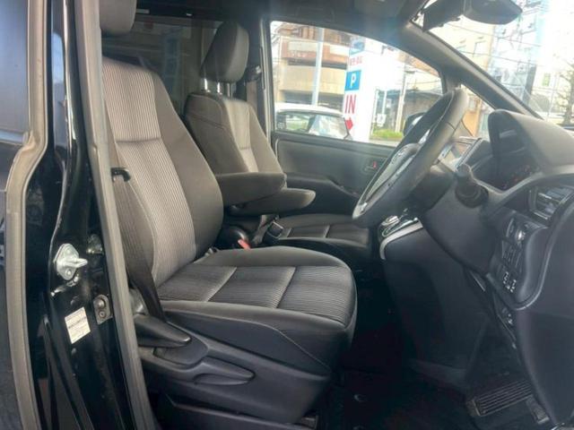 ヴォクシー ZSキラメキ 純正 9インチ SDナビ/トヨタセーフティセンス/両側電動スライドドア/車線逸脱防止支援システム/ドライブレコーダー 社外/ヘッドランプ LED/Bluetooth接続/ETC2.0 バックカメラ(5枚目)