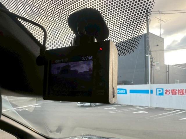 ヴォクシー ZSキラメキ 純正 9インチ SDナビ/トヨタセーフティセンス/両側電動スライドドア/車線逸脱防止支援システム/ドライブレコーダー 社外/ヘッドランプ LED/Bluetooth接続/ETC2.0 バックカメラ(17枚目)