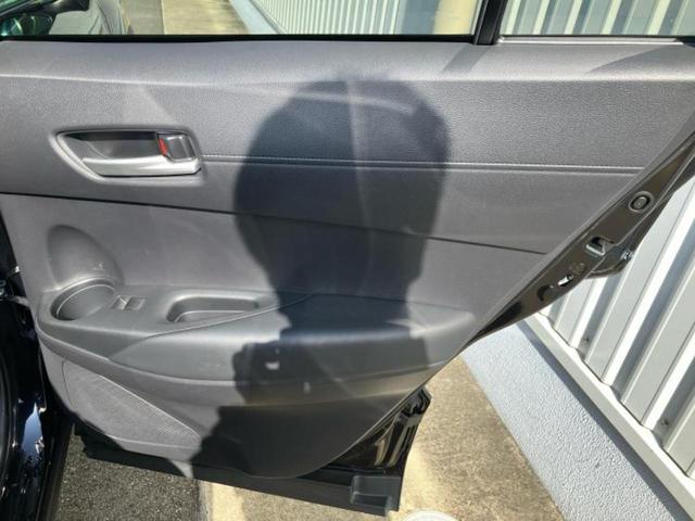 カローラクロス ハイブリッドＺ　保証書／ディスプレイオーディオ＋ナビ１０インチ／シートヒーター／車線逸脱防止支援システム／電動バックドア／ヘッドランプ　ＬＥＤ／ＥＴＣ／ＥＢＤ付ＡＢＳ／横滑り防止装置／アイドリングストップ（21枚目）