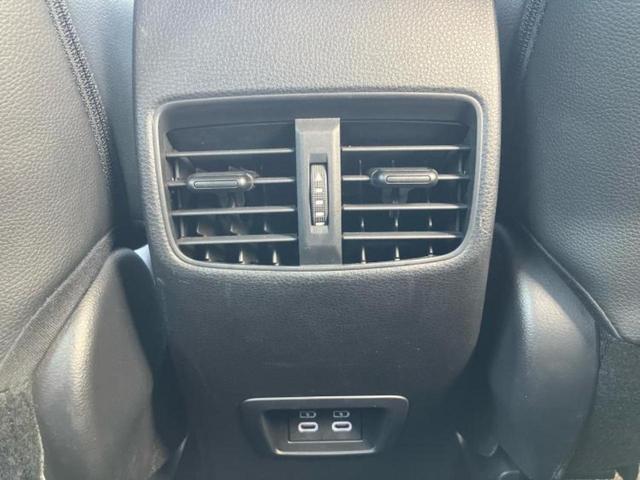 カローラクロス ハイブリッドＺ　保証書／ディスプレイオーディオ＋ナビ１０インチ／シートヒーター／車線逸脱防止支援システム／電動バックドア／ヘッドランプ　ＬＥＤ／ＥＴＣ／ＥＢＤ付ＡＢＳ／横滑り防止装置／アイドリングストップ（40枚目）