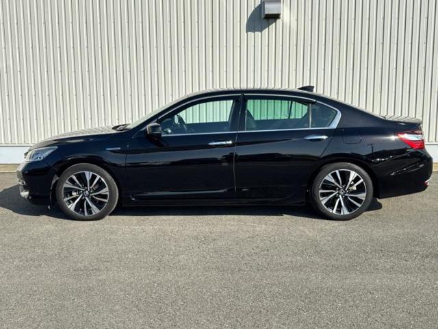 アコードハイブリッド EX 新品タイヤ/純正 SDナビ/衝突安全装置/シートヒーター/車線逸脱防止支援システム/ETC/EBD付ABS/横滑り防止装置/アイドリングストップ/バックモニター/フルセグTV/DVD バックカメラ(2枚目)