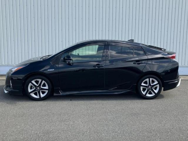 プリウス Sツーリングセレクション 新品タイヤ/純正 9インチ SDナビ/シートヒーター/シート 合皮/ヘッドランプ LED/ETC/EBD付ABS/横滑り防止装置/アイドリングストップ/フルセグTV/エアバッグ 運転席 記録簿(2枚目)