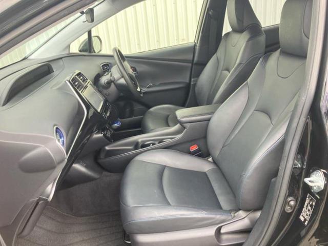 プリウス Sツーリングセレクション 新品タイヤ/純正 9インチ SDナビ/シートヒーター/シート 合皮/ヘッドランプ LED/ETC/EBD付ABS/横滑り防止装置/アイドリングストップ/フルセグTV/エアバッグ 運転席 記録簿(6枚目)