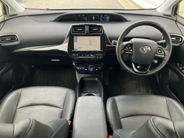 プリウス Sツーリングセレクション 新品タイヤ/純正 9インチ SDナビ/シートヒーター/シート 合皮/ヘッドランプ LED/ETC/EBD付ABS/横滑り防止装置/アイドリングストップ/フルセグTV/エアバッグ 運転席 記録簿(9枚目)