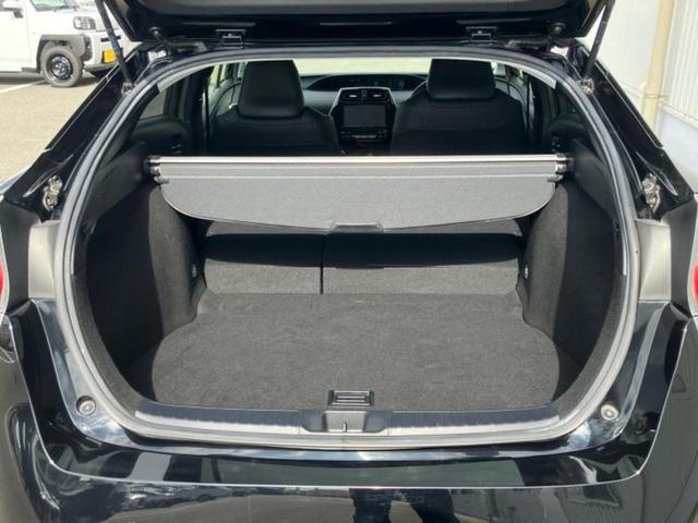 プリウス Sツーリングセレクション 新品タイヤ/純正 9インチ SDナビ/シートヒーター/シート 合皮/ヘッドランプ LED/ETC/EBD付ABS/横滑り防止装置/アイドリングストップ/フルセグTV/エアバッグ 運転席 記録簿(19枚目)