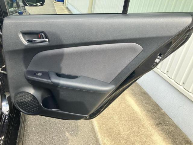 プリウス Sツーリングセレクション 新品タイヤ/純正 9インチ SDナビ/シートヒーター/シート 合皮/ヘッドランプ LED/ETC/EBD付ABS/横滑り防止装置/アイドリングストップ/フルセグTV/エアバッグ 運転席 記録簿(21枚目)