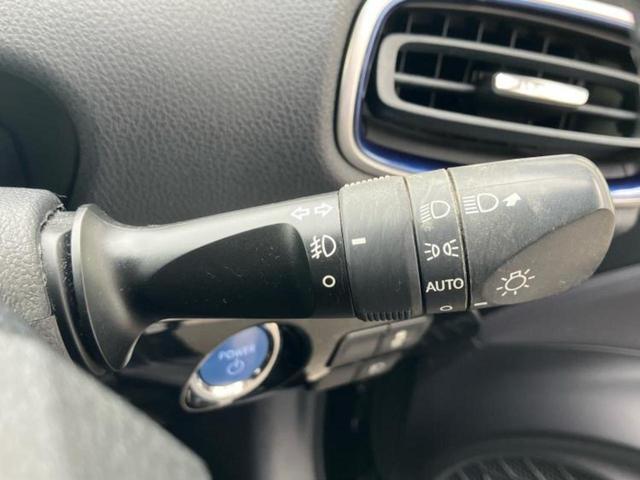 プリウス Sツーリングセレクション 新品タイヤ/純正 9インチ SDナビ/シートヒーター/シート 合皮/ヘッドランプ LED/ETC/EBD付ABS/横滑り防止装置/アイドリングストップ/フルセグTV/エアバッグ 運転席 記録簿(34枚目)