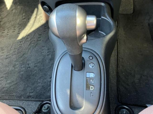 マーチ 12X30thハピネス 新品タイヤ/純正 SDナビ/ETC/EBD付ABS/アイドリングストップ/バックモニター/ワンセグTV/エアバッグ 運転席/エアバッグ 助手席/衝突安全ボディ/アルミホイール 純正 14インチ(17枚目)