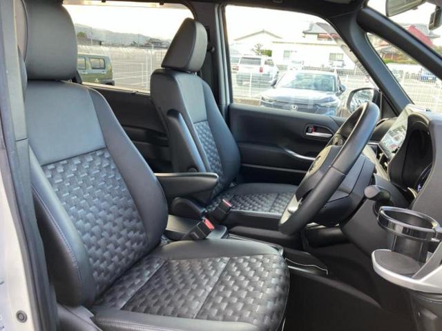 ヴォクシー ハイブリッドＳ－Ｚ　新品タイヤ／ディスプレイオーディオ＋ナビ１０．５インチ／トヨタセーフティセンス／両側電動スライドドア／シートヒーター　前席／車線逸脱防止支援システム／シート　ハーフレザー／電動バックドア　バックカメラ（4枚目）