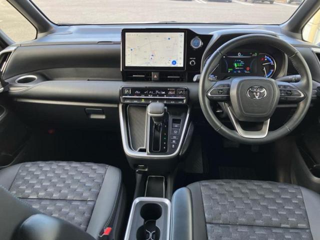 ヴォクシー ハイブリッドＳ－Ｚ　新品タイヤ／ディスプレイオーディオ＋ナビ１０．５インチ／トヨタセーフティセンス／両側電動スライドドア／シートヒーター　前席／車線逸脱防止支援システム／シート　ハーフレザー／電動バックドア　バックカメラ（9枚目）