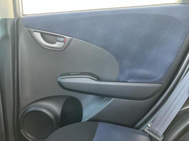 フィット １３Ｇ　新品タイヤ／純正　ナビ／ＥＴＣ／ＥＢＤ付ＡＢＳ／バックモニター／ワンセグＴＶ／エアバッグ　運転席／エアバッグ　助手席／衝突安全ボディ／パワーウインドウ／キーレスエントリー／パワーステアリング（5枚目）