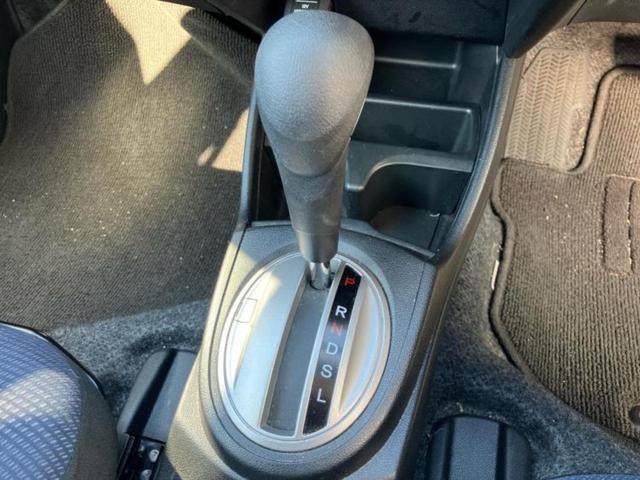 フィット １３Ｇ　新品タイヤ／純正　ナビ／ＥＴＣ／ＥＢＤ付ＡＢＳ／バックモニター／ワンセグＴＶ／エアバッグ　運転席／エアバッグ　助手席／衝突安全ボディ／パワーウインドウ／キーレスエントリー／パワーステアリング（18枚目）