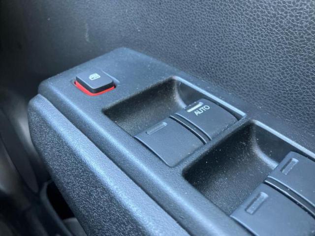 フィット １３Ｇ　新品タイヤ／純正　ナビ／ＥＴＣ／ＥＢＤ付ＡＢＳ／バックモニター／ワンセグＴＶ／エアバッグ　運転席／エアバッグ　助手席／衝突安全ボディ／パワーウインドウ／キーレスエントリー／パワーステアリング（27枚目）