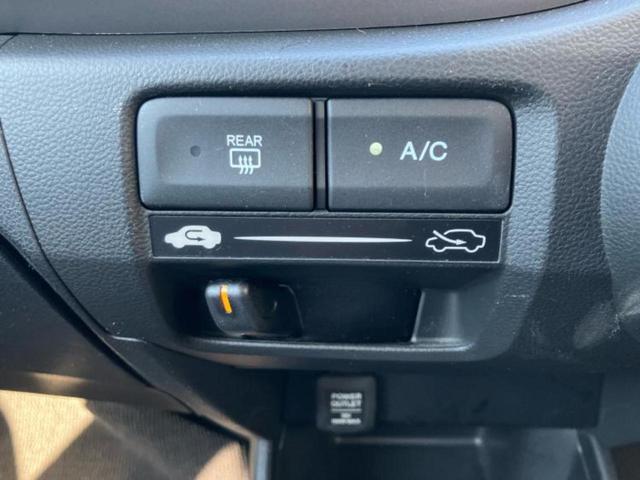 フィット １３Ｇ　新品タイヤ／純正　ナビ／ＥＴＣ／ＥＢＤ付ＡＢＳ／バックモニター／ワンセグＴＶ／エアバッグ　運転席／エアバッグ　助手席／衝突安全ボディ／パワーウインドウ／キーレスエントリー／パワーステアリング（29枚目）