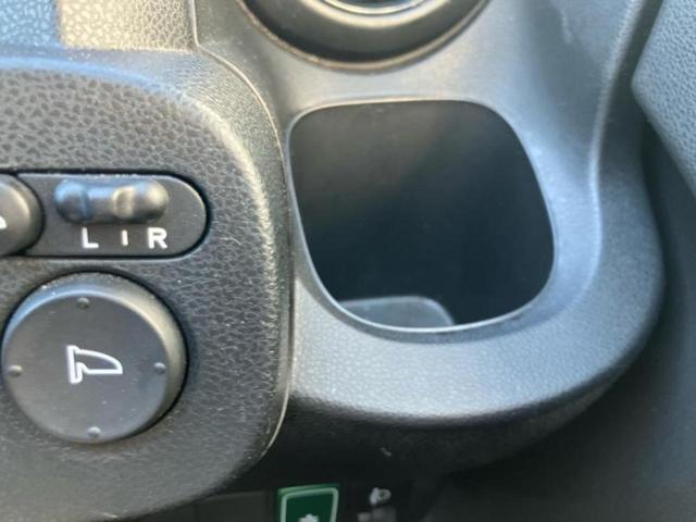 フィット １３Ｇ　新品タイヤ／純正　ナビ／ＥＴＣ／ＥＢＤ付ＡＢＳ／バックモニター／ワンセグＴＶ／エアバッグ　運転席／エアバッグ　助手席／衝突安全ボディ／パワーウインドウ／キーレスエントリー／パワーステアリング（33枚目）