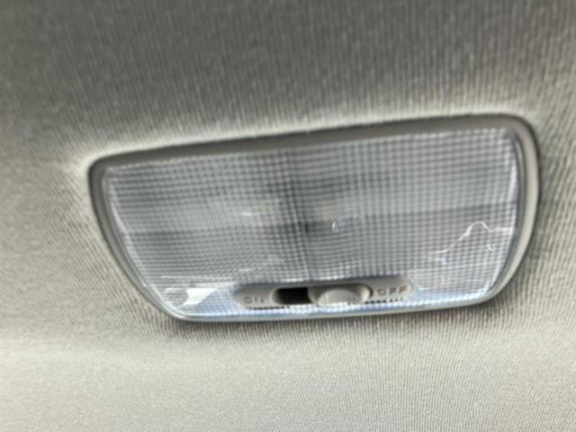 フィット １３Ｇ　新品タイヤ／純正　ナビ／ＥＴＣ／ＥＢＤ付ＡＢＳ／バックモニター／ワンセグＴＶ／エアバッグ　運転席／エアバッグ　助手席／衝突安全ボディ／パワーウインドウ／キーレスエントリー／パワーステアリング（39枚目）