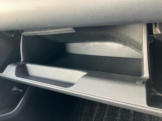 ノア ハイブリッドＳ－Ｚ　新品タイヤ／ディスプレイオーディオ＋ナビ１０．５インチ／フリップダウンモニター　純正　１４インチ／トヨタセーフティセンス／両側電動スライドドア／シートヒーター　前席　衝突被害軽減システム　バックカメラ（31枚目）