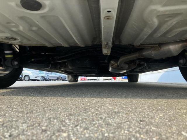 ノア ハイブリッドＳ－Ｚ　新品タイヤ／ディスプレイオーディオ＋ナビ１０．５インチ／フリップダウンモニター　純正　１４インチ／トヨタセーフティセンス／両側電動スライドドア／シートヒーター　前席　衝突被害軽減システム　バックカメラ（43枚目）