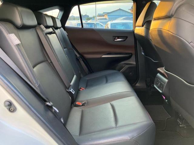 ハリアー Gレザーパッケージ 新品タイヤ/モデリスタエアロ/純正 SDナビ/デジタルインナーミラー/トヨタセーフティセンス/シートヒーター 前席/車線逸脱防止支援システム/シート 合皮/電動バックドア 衝突被害軽減システム ETC(5枚目)