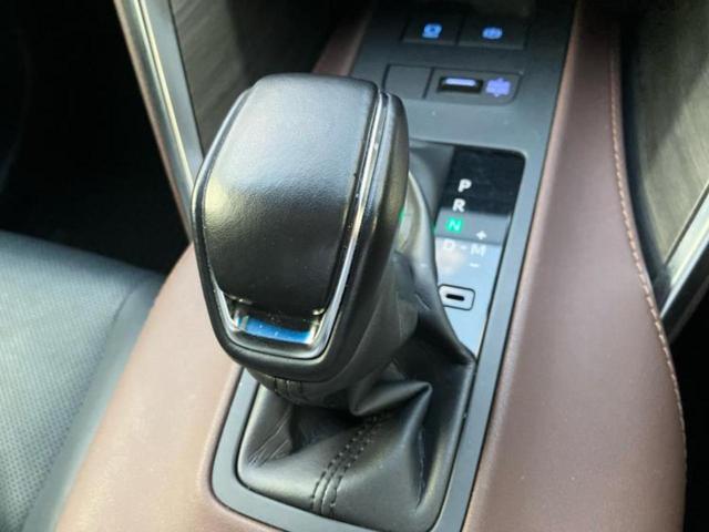 ハリアー Gレザーパッケージ 新品タイヤ/モデリスタエアロ/純正 SDナビ/デジタルインナーミラー/トヨタセーフティセンス/シートヒーター 前席/車線逸脱防止支援システム/シート 合皮/電動バックドア 衝突被害軽減システム ETC(25枚目)