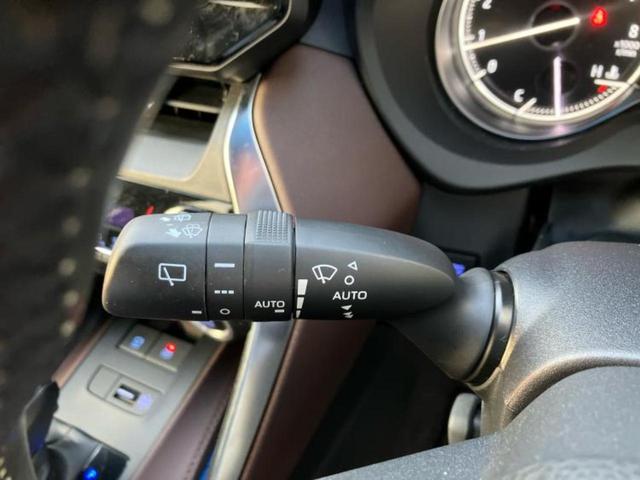 ハリアー Gレザーパッケージ 新品タイヤ/モデリスタエアロ/純正 SDナビ/デジタルインナーミラー/トヨタセーフティセンス/シートヒーター 前席/車線逸脱防止支援システム/シート 合皮/電動バックドア 衝突被害軽減システム ETC(36枚目)