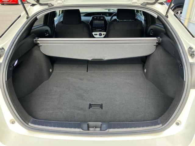 プリウス Ａ　純正　９インチ　ＳＤナビ／衝突安全装置／車線逸脱防止支援システム／ヘッドランプ　ＬＥＤ／ＥＴＣ／ＥＢＤ付ＡＢＳ／横滑り防止装置／アイドリングストップ／バックモニター／フルセグＴＶ　衝突被害軽減システム（19枚目）