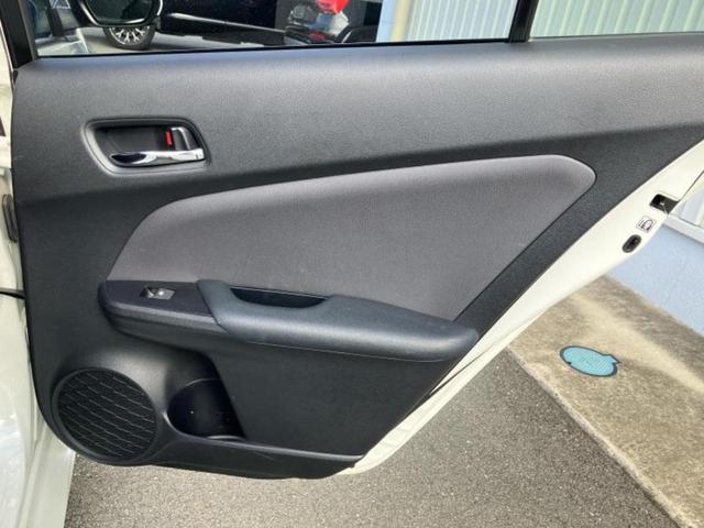 プリウス Ａ　純正　９インチ　ＳＤナビ／衝突安全装置／車線逸脱防止支援システム／ヘッドランプ　ＬＥＤ／ＥＴＣ／ＥＢＤ付ＡＢＳ／横滑り防止装置／アイドリングストップ／バックモニター／フルセグＴＶ　衝突被害軽減システム（21枚目）