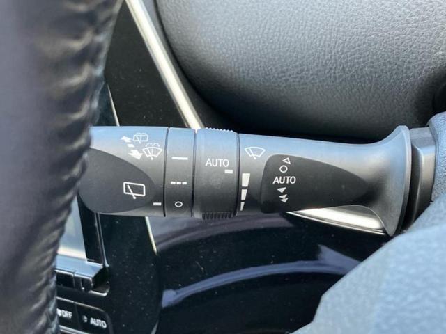 プリウス Ａ　純正　９インチ　ＳＤナビ／衝突安全装置／車線逸脱防止支援システム／ヘッドランプ　ＬＥＤ／ＥＴＣ／ＥＢＤ付ＡＢＳ／横滑り防止装置／アイドリングストップ／バックモニター／フルセグＴＶ　衝突被害軽減システム（33枚目）