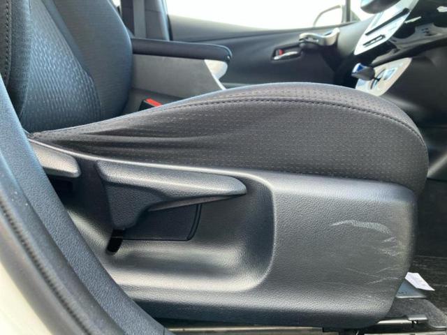プリウス Ａ　純正　９インチ　ＳＤナビ／衝突安全装置／車線逸脱防止支援システム／ヘッドランプ　ＬＥＤ／ＥＴＣ／ＥＢＤ付ＡＢＳ／横滑り防止装置／アイドリングストップ／バックモニター／フルセグＴＶ　衝突被害軽減システム（40枚目）