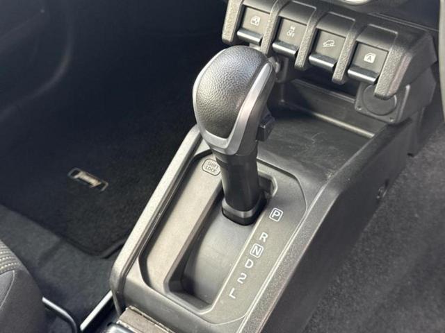 ジムニー ４ＷＤ　ＸＣ　社外　ＳＤナビ／セーフティサポート（スズキ）／シートヒーター　前席／車線逸脱防止支援システム／ヘッドランプ　ＬＥＤ／ＥＴＣ／ＡＢＳ／横滑り防止装置／クルーズコントロール／バックモニター　バックカメラ（14枚目）