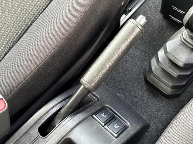 ジムニー ４ＷＤ　ＸＣ　社外　ＳＤナビ／セーフティサポート（スズキ）／シートヒーター　前席／車線逸脱防止支援システム／ヘッドランプ　ＬＥＤ／ＥＴＣ／ＡＢＳ／横滑り防止装置／クルーズコントロール／バックモニター　バックカメラ（16枚目）