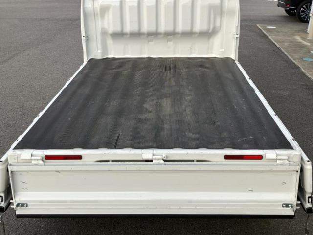 ハイゼットトラック 4WDスタンダード 新品タイヤ/ABS/エアバッグ 運転席/衝突安全ボディ/パワーステアリング/マニュアルエアコン/ユーザー買取車/アクセサリーソケット/間欠ワイパー/ヘッドライトレベライザー/三方開/ラジオ 4WD(7枚目)